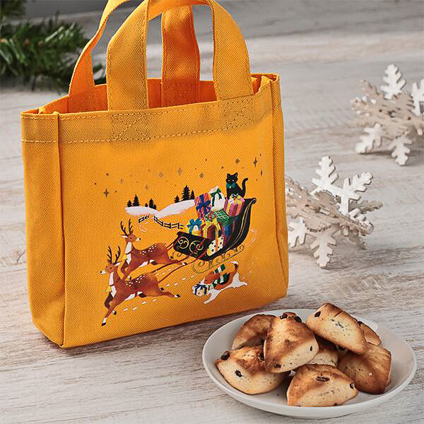 カルディ「クリスマスミニバッグ」と「クリスマスぱっちんポーチ」発売