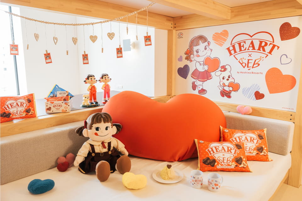不二家×星野リゾート、ペコちゃんの「スウィートハートルーム」に