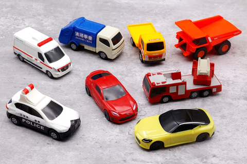 特別企画】ハッピーセット「トミカ」を一足先に遊んでみた！ EV救急車