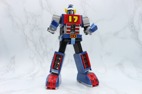 レビュー】「超合金魂 GX-101 大鉄人17」レビュー 重量感、完全変形