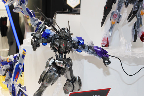 特別企画】【ガンダムベース撮り下ろし】MGバルバトスの各形態を再現