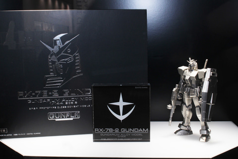 ガンダムベース撮り下ろし】「ガンダリウム合金モデル 1/144 RX-78-2
