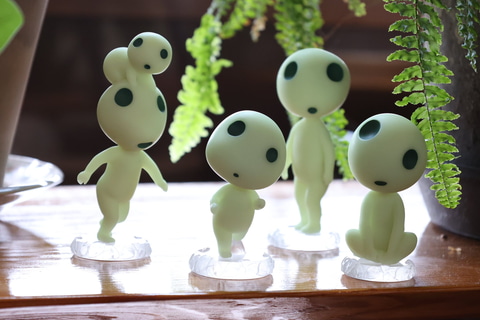 部屋に飾ればそっと見守ってくれそう！ 「もののけ姫」よりコダマの