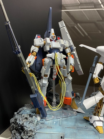 魂ネイション】ランチャー接続口も再現！ フィギュア「HI-METAL R