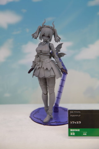 アルカナディア」シリーズ第4弾、敵か味方か謎なキャラクター