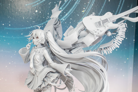 初音ミク」16周年スケールフィギュア＆ねんどろいど公開！ Rella氏の