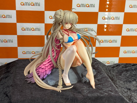 アズールレーン」よりフォーミダブルの水着姿をフィギュア化