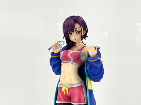 ゾン100」よりトレーニング中の三日月 閑をフィギュア化！ 汗が滴る体