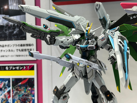 ガンプラ「MG フリーダムガンダム/ジャスティスガンダム」リアルカラー