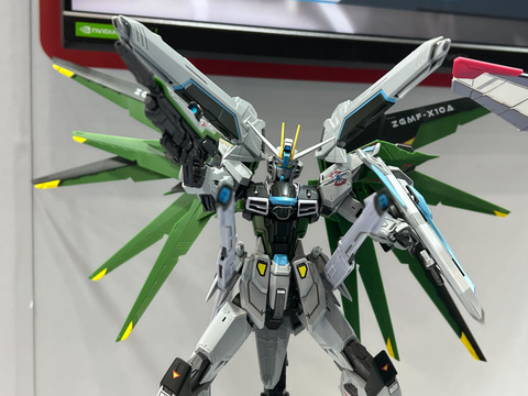ガンプラ「MG フリーダムガンダム/ジャスティスガンダム」リアルカラー