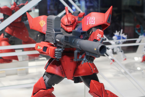 特別企画】【ガンダムベース撮り下ろし】“真紅の稲妻”の高機動型