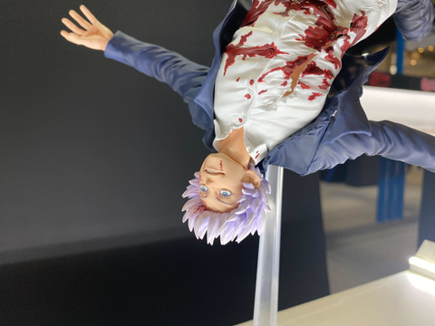 躍動感あふれる五条悟。「呪術廻戦」や「リゼロ」の新作プライズ