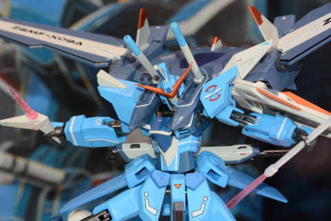 大河原氏の「リアルタイプカラー」の考察が楽しい、「METAL ROBOT魂