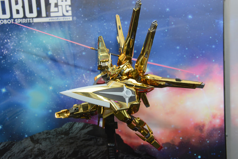 特別企画】【魂ネイションズ撮り下ろし】金色に輝く機体！ 「METAL