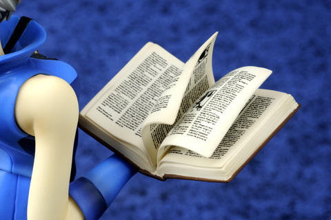 P4U」に登場するエリザベスを1/8スケールで立体化したフィギュアが