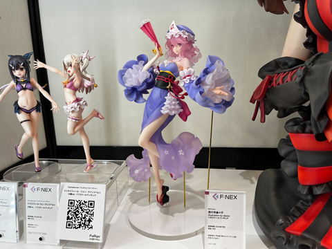 圧巻の1/1スケール胸像フィギュアが会場に展示！「デート・ア・ライブV