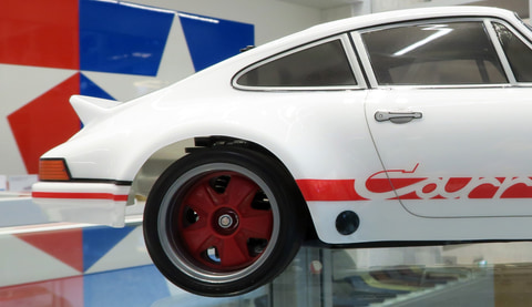 特別企画】【タミヤ撮り下ろし】「1/10RC ポルシェ911 カレラ RSR 2.8
