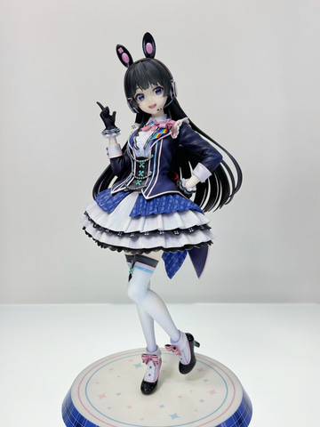 月ノ美兎」「剣持刀也」等身大フィギュアがデザインココブースで展示