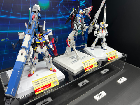 νガンダム」「Z」「ZZ」が「ガンダムUCE」の新武装でMETAL ROBOT魂に