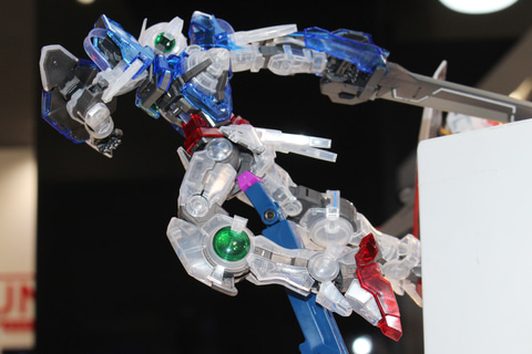 特別企画】【ガンダムベース撮り下ろし】MGのエクシアが美しいクリア