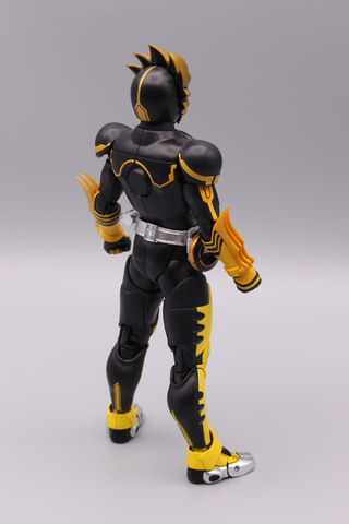 レビュー】「S.H.Figuarts アンク（人間態）」＆「S.H.Figuarts（真骨