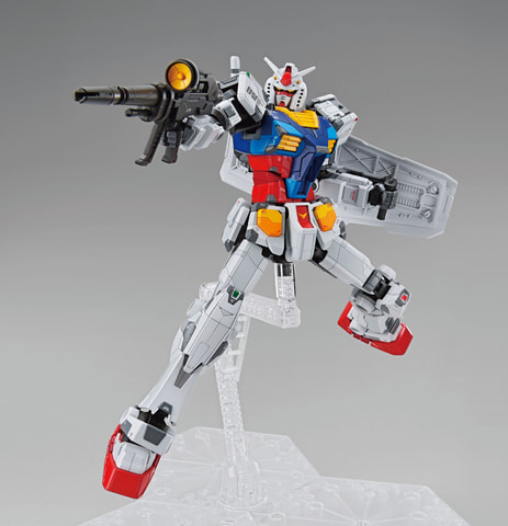 動く実物大ガンダムのガンプラ「1/100 RX-78F00 ガンダム」の予約受付