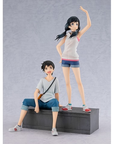 天気の子」印象的なキービジュアルを再現した「天野陽菜」と「森嶋帆高