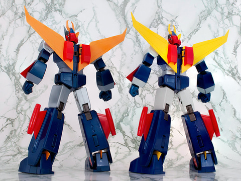 本編を意識したカラーリングにチェンジ！ 「超合金魂 GX-66R 無敵ロボ