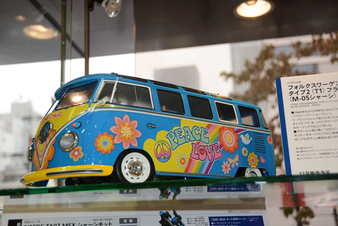 特別企画】【TAMIYA SHOWCASE】ヒッピー文化を全身で主張する「1/10RC