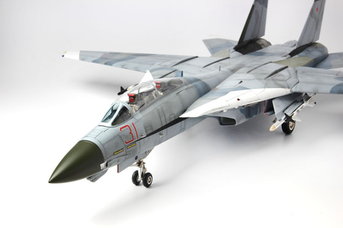 F-14Aトムキャットを1/48スケールで再現したイタレリ製キットが登場