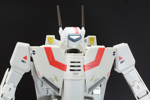 レビュー】「DX超合金 VF-1J対応アーマードパーツセット」フォト