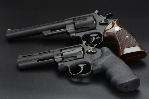 レビュー】ガスガン「Smolt Revolver 4inch HW Ver.3」レビュー 12発