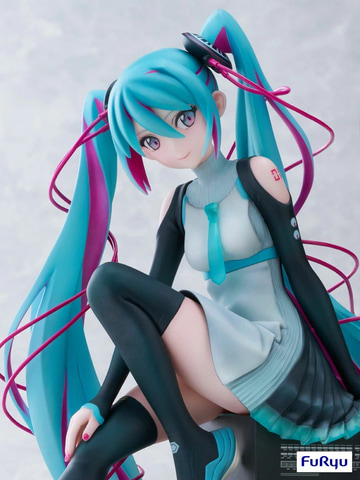 初音ミク×MTV 1/7スケールフィギュア」が楽天ブックスにて13％OFFで