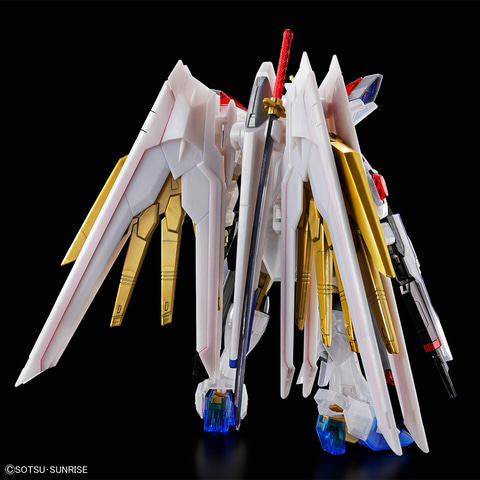 ガンダムベースにてガンプラ「HG 1/144 マイティーストライク