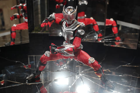 特別企画】「S.H.Figuarts（真骨彫製法） 仮面ライダー龍騎」が8月に