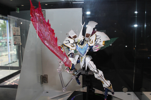 特別企画】「METAL BUILD DRAGON SCALE サーバイン（白き秘宝）」が