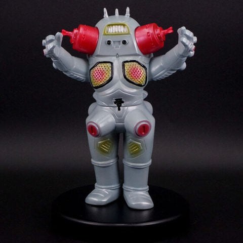 ウルトラセブン」に登場するウルトラセブンや怪獣たちが昭和レトロ