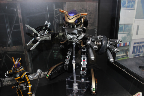 特別企画】「S.H.Figuarts サイドバッシャー」が予約受付中。ビークル