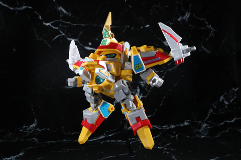 レビュー】「トイライズ DMB-03 イエロークラッシャー」レビュー【B