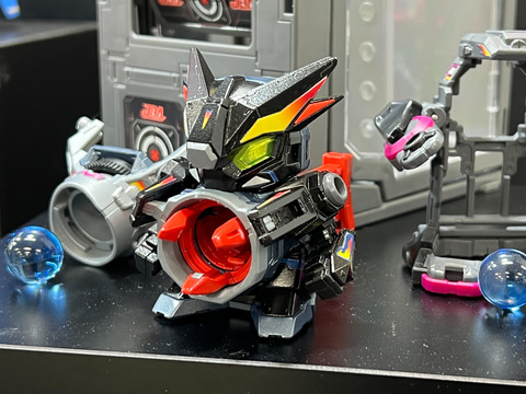 レガシーソウル「ミクロマン」、「スーパービーダマン」新作が展示