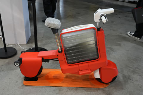 特定原付「タタモ」の実物を見た 変形機構が秀逸 - Impress Watch