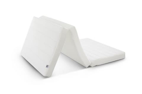 エアウィーヴ、三つ折りでコンパクトに収納できる8cm厚のマットレス