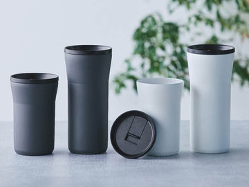 ブルーボトルコーヒー×カリモク、木製ドリッパースタンドなどコーヒー