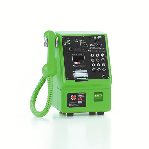 話題の「公衆電話ガチャ」ついに発売、開発者にこだわりを聞く