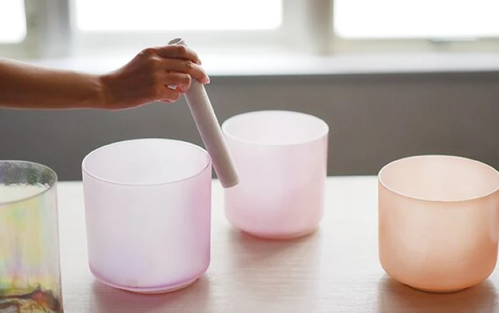 クリスタルサウンドプログラム｜ホットヨガスタジオLAVA