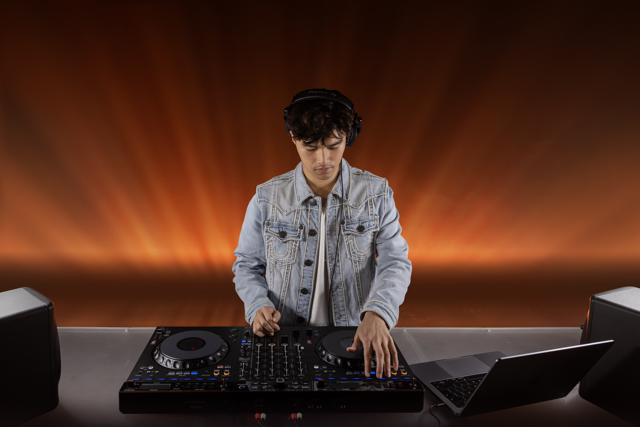 DDJ-GRV6 - AlphaTheta