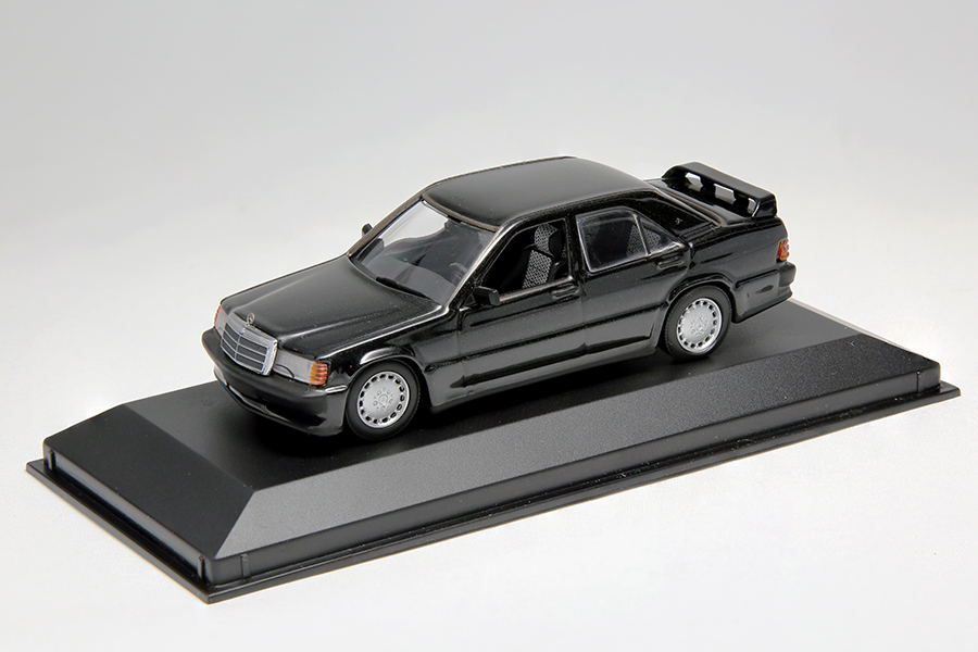 1/24 メルセデスベンツエボリューションIIワゴンの完成品(部品不足あり