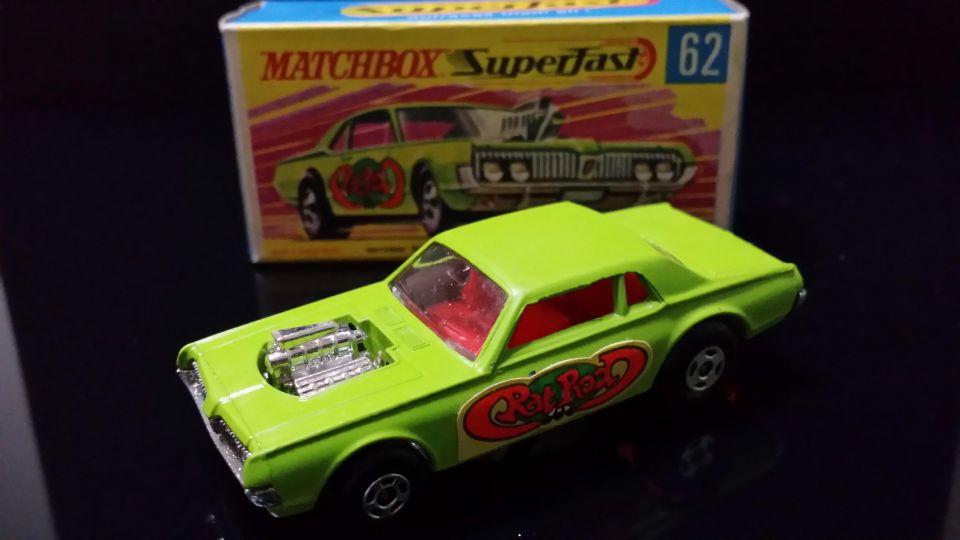 トミカ派に対抗するミニカー。イギリスの老舗マッチボックス（MATCHBOX