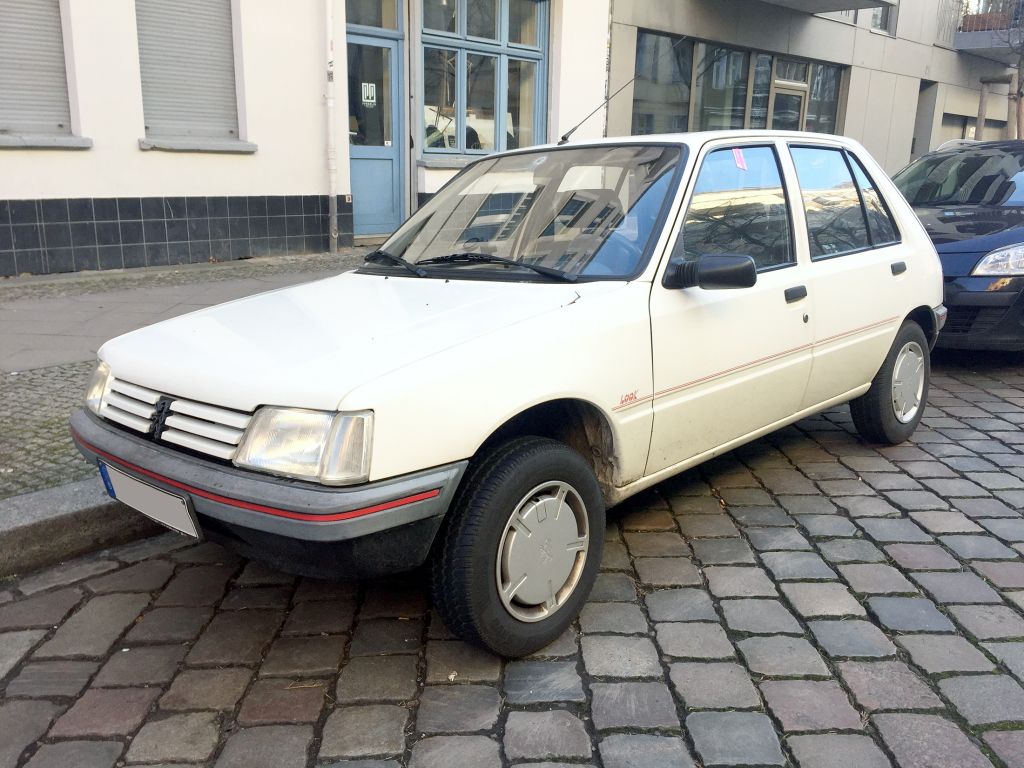 素のクルマの魅力を味わうなら、やっぱりベーシックグレード！日本未