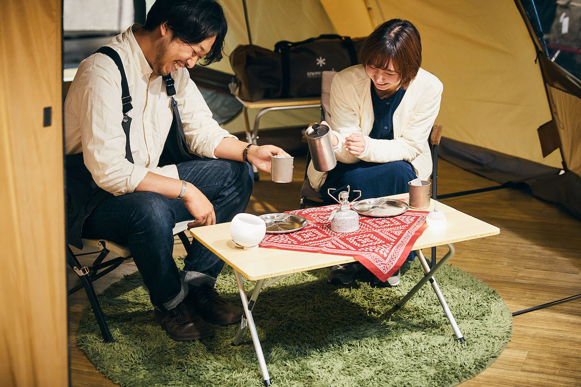 撤収わずか20秒。スノーピークのローテーブルなら片付けもラクだな
